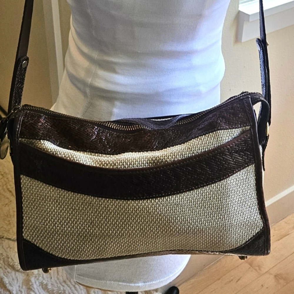 Brahmin Dark Brown Pattern Leather & Beige Woven Fabric Shoulder/ Crossbody Bag - Picture 2 of 10